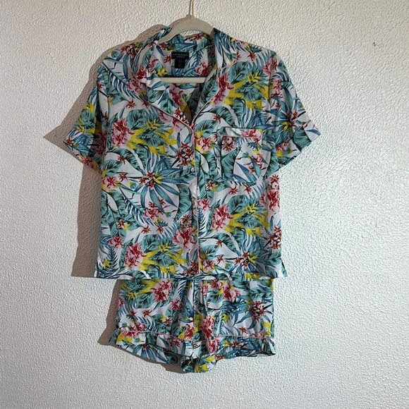 Cynthia Rowley Tropical Floral Pajama Set - Pink, Green, Yellow - Picture 9 of 16